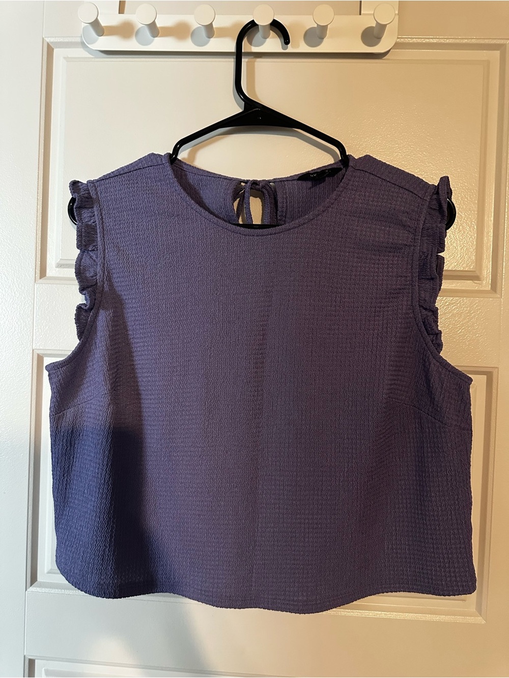 RW&CO. Purple Sleeveless Ruffle-Trim Tank